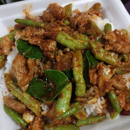 พริกแกงหมูถั่วฝักยาว