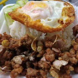 Fried Minced Pork With Garlic On Rice (Egg Not Included)