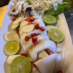 ปลาหมึกนึ่งมะนาว