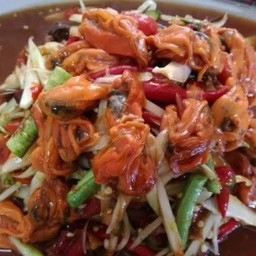 ตำหอยดอง
