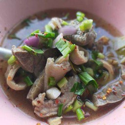 ต้มแซ่บเครื่องในวัว