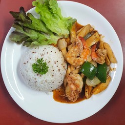 ข้าวหน้าเห็ดออรินจิผัดกุ้งพริกไทยดำ
