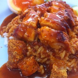 ข้าวหมูกรอบ