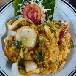 ทะเลผัดผงกะหรี่