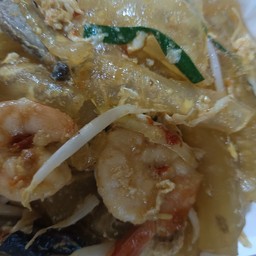 ก๋วยเตี๋ยวเซี่ยงไฮ้ผัดแห้งใส่กุ้ง
