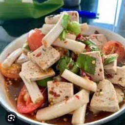 ยำหมูยอไหล่บัว