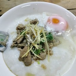 โจ๊กโต๊ะจักร&ต้มเลือดหมู