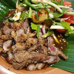 น้ำตก ( กรุณาเลือกเนื้อสัตว์มาให้ด้วยนะคะ )