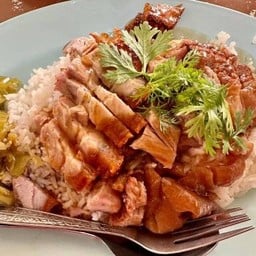 ข้าวขาหมู+หมูกรอบ