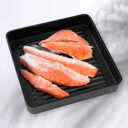 ท้องปลาแซลมอน SALMON BELLY (100g.) 三文鱼肉