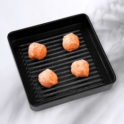 ลูกชิ้นแซลมอน SALMON BALL (4 PCS.) 三文鱼丸