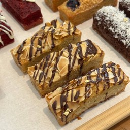 Almond Caramel Financier