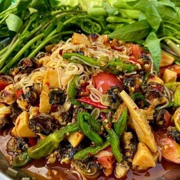 ตำซั่วหอยใส่ผักลวก