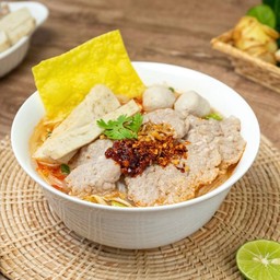 ก๋วยเตี๋ยวต้มยำหมูเด้ง