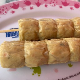 เกี๊ยวทอด ลูกชิ้นทอด เซเว่นณฐาวดี