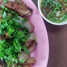 คอหมูย่าง