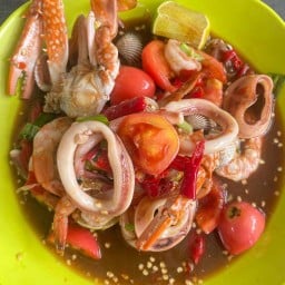 ร้านครัวกระเพรา#มาบยางพร22 สาขา1
