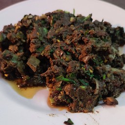 ก้อยเนื้อคั่วสุก