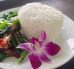 ข้าวคะน้าหมูกรอบ