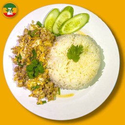 ข้าวไข่คั่วหมูสับกระเทียมพริกไทย