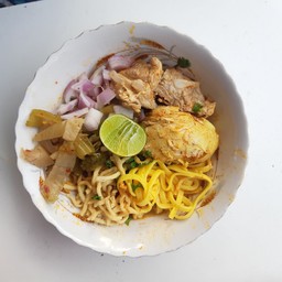 ข้าวซอยหมู