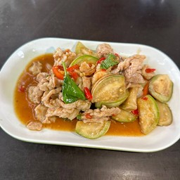 ผัดมะเขือเปาะ