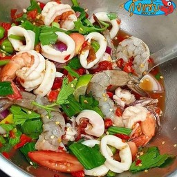 ยำรวมมิตร (กุ้ง-หมึก-หมูสับ-หมูยอ)