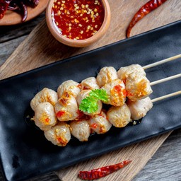 ลูกชิ้นหมูปิ้ง