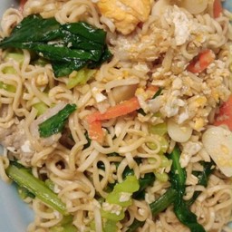 มาม่าผัดไข่