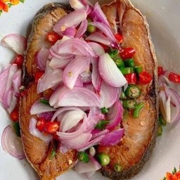 ยำปลาอินทรีย์