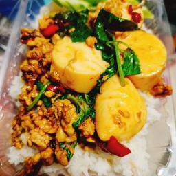 ข้าวกะเพราไก่สับ+เต้าหู้