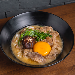 ข้าวต้มเอ็นเนื้อตุ๋นซุปมิโซะ