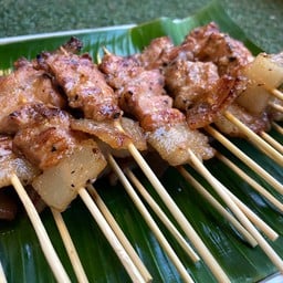 หมูปิ้ง เฮียเฟย