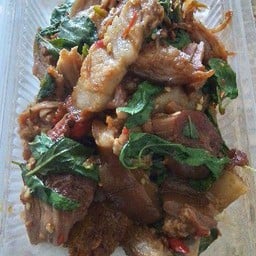 กะเพราขาหมู_หมูกรอบ