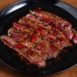 เนื้อทอดพริกแห้งน้ำมันหอม