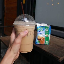 ชาเนสทีนมสดเย็น