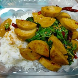 ข้าวกะเพราหมูยอ