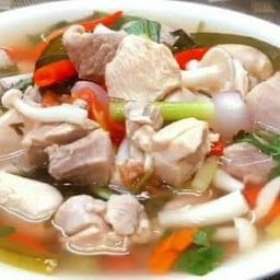 ต้มยำสะโพกไก่+น่องน้ำใส