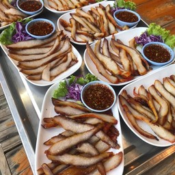 คอหมูย่าง