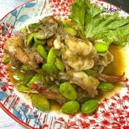 กุ้งแชบ๊วยผัดกะปิสตอ