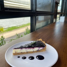 ทีเด็ดเลยค่ะ บลูเบอร์รี่ชีสพาย อร่อยลงตัวสุดๆ