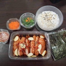 ข้าวตามสั่ง DongDong สุขสวัสดิ์ 26 หมู่บ้านโกลเด้นทาวน์ 199/39 ซอย 6