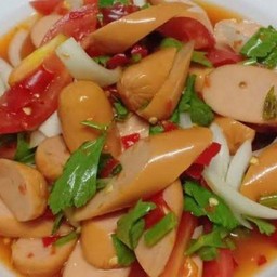 ยำไส้กรอก