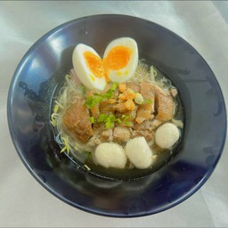 ก๋วยเตี๋ยวขาหมู