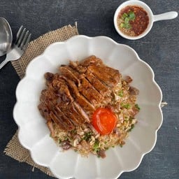 ข้าวผัดหมูเค็มไข่ดอง