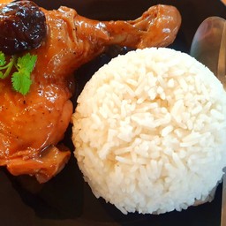 ข้าวหน้าไก่ตุ๋นเห็ดหอม