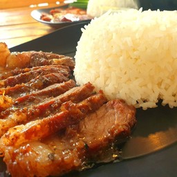 ข้าวหน้าเนื้อตุ๋นเห็ดหอม