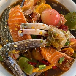 เหลาสองใจ ปูม้าแซลมอล