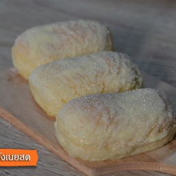 ปั้นแป้ง ขนมปังเนยสด