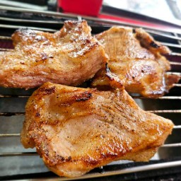 คอหมูย่าง